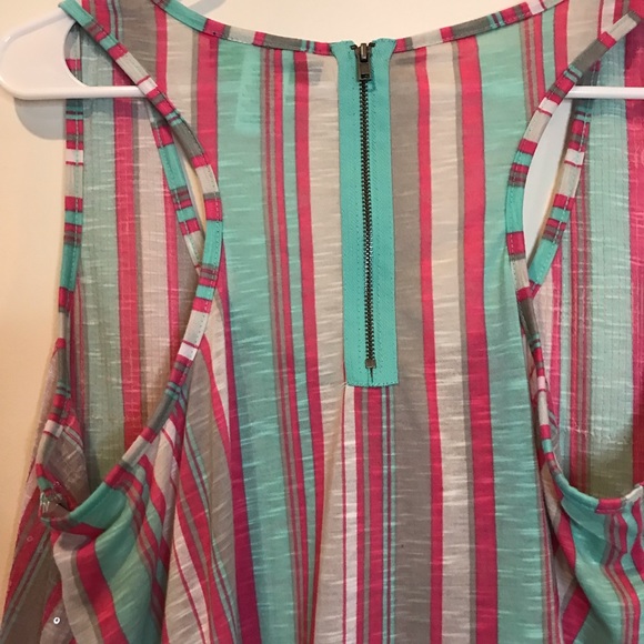 Trixie + LuLu top - Picture 3 of 9